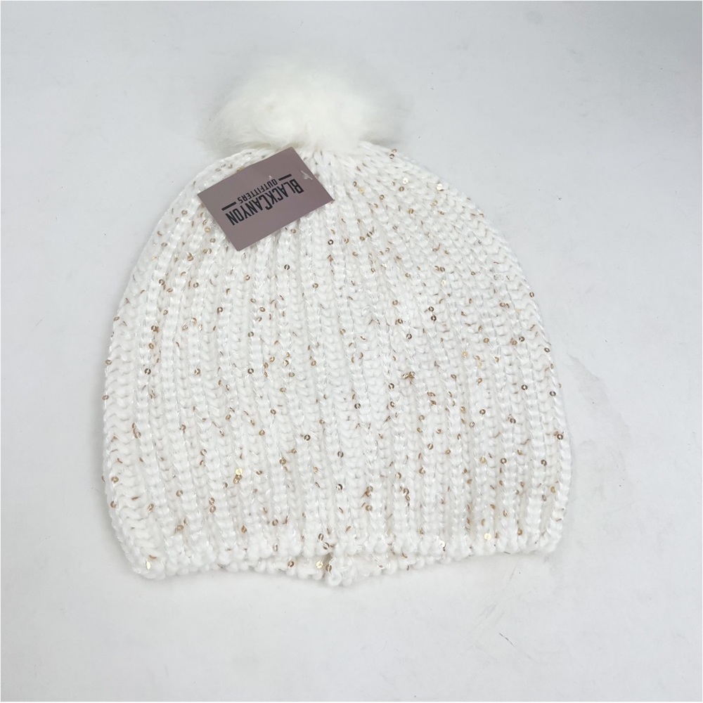 😻NWT Poof Ball Knit Winter Hat White Gold Sequins
